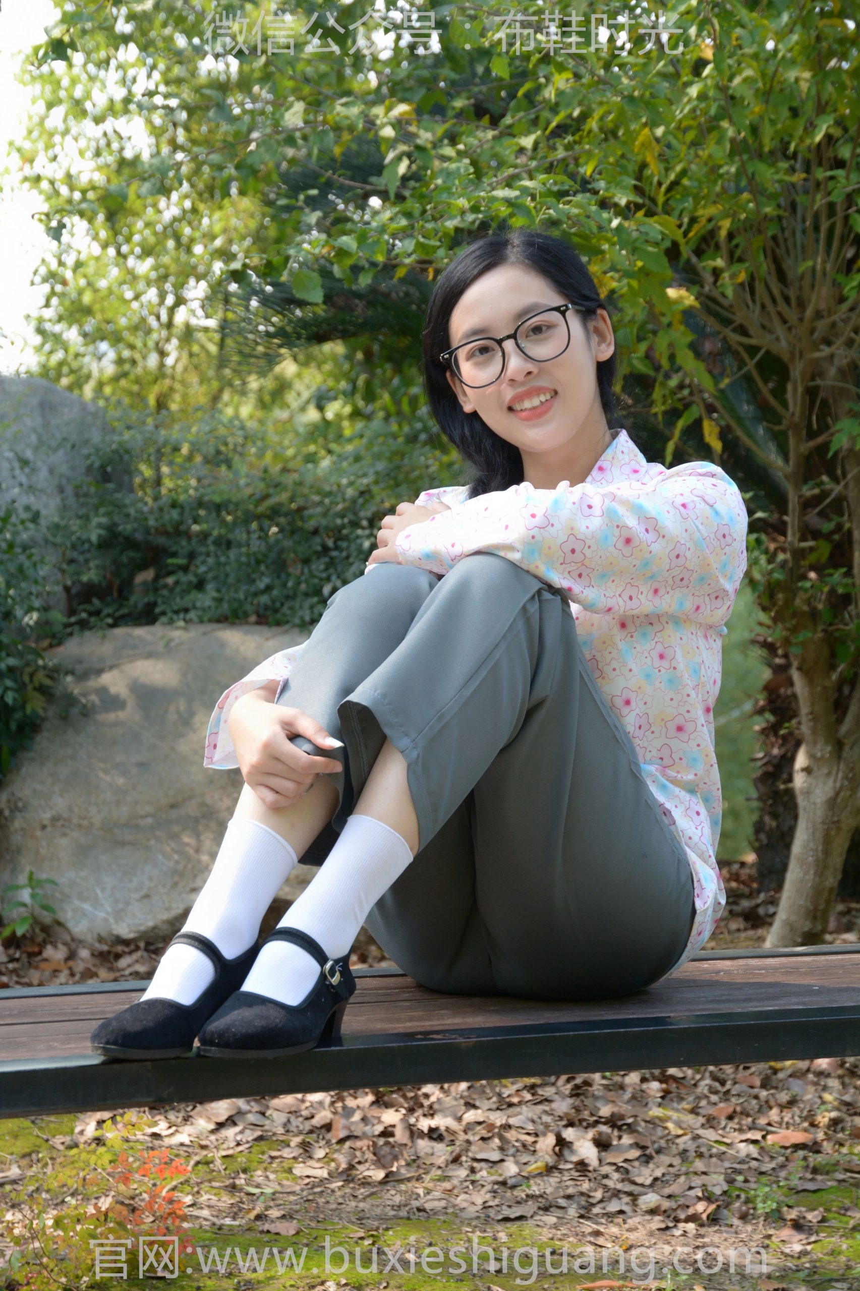 040/耳朵~【乡间小路】你村里的小芳出来了~