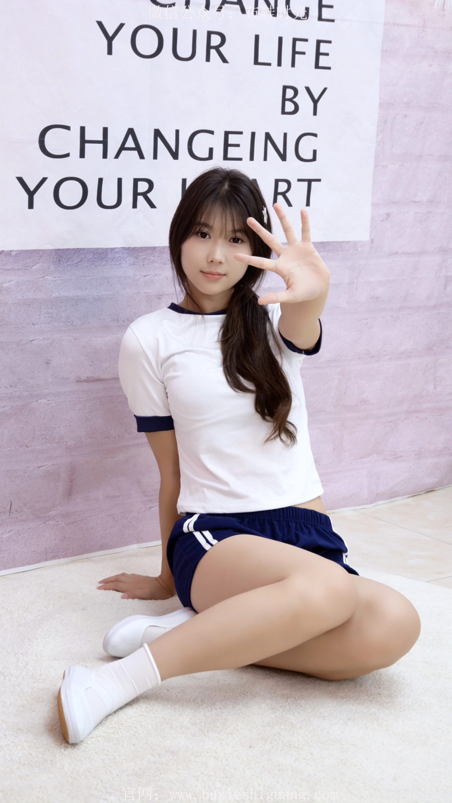 120/圆圆~【袜履青风 】 简约白袜小白鞋，尽显青春少女韵。