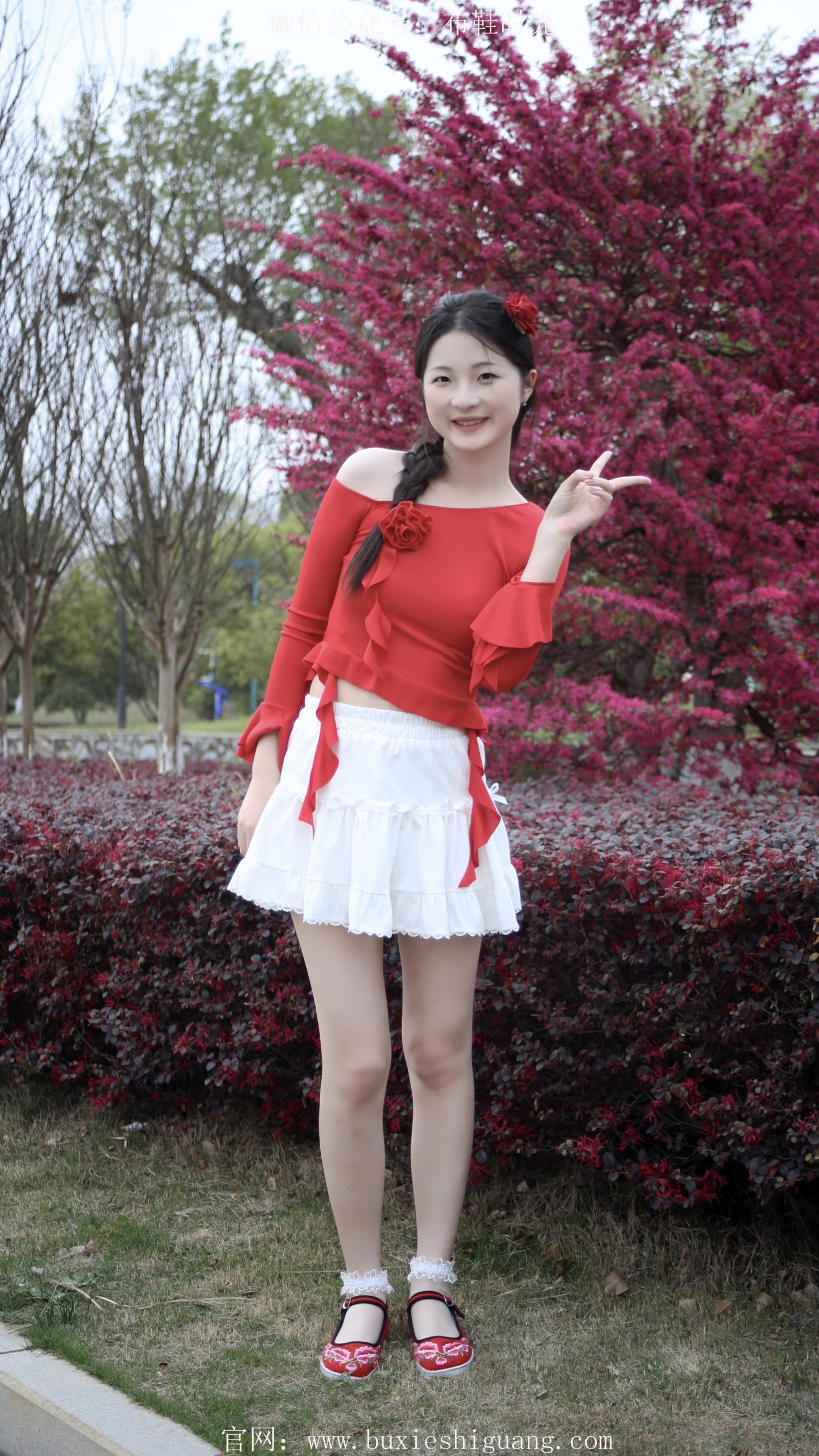 197/安妮~【足尖轻舞】红袂飘，白裙摇，脚从绣鞋探出逃。