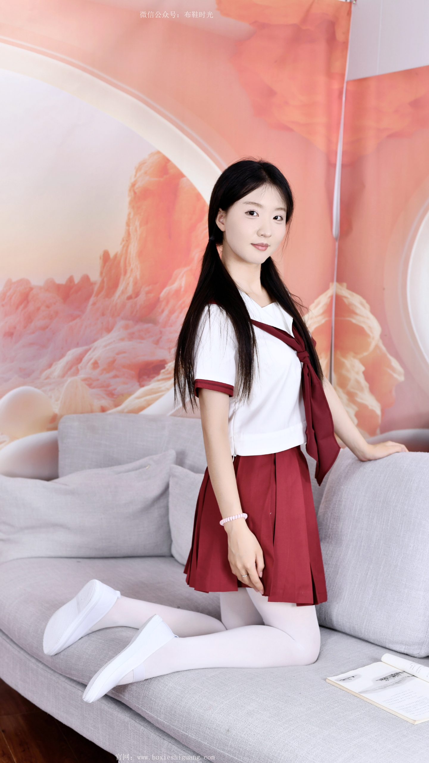 206/月月~【白袜轻踏】一带束足，屈伸旋摆，抬落间皆是姿态。