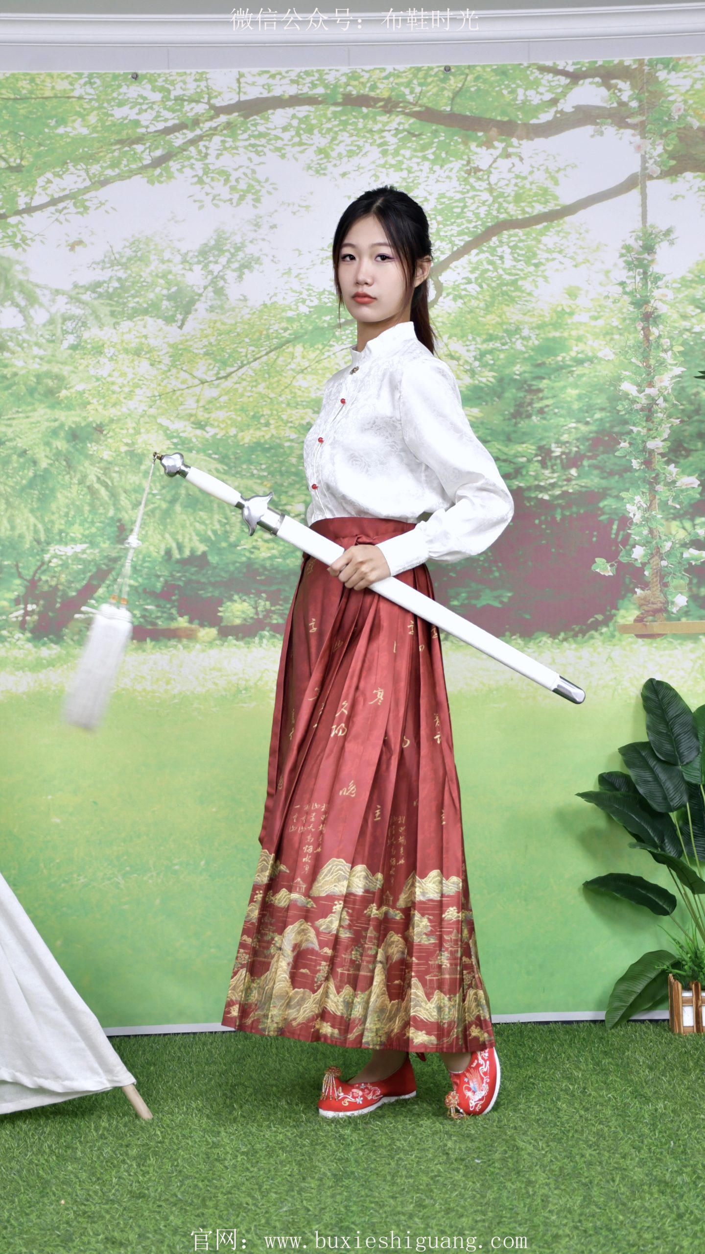 210/阿若~【提裙揽月】裙曳姿，剑凝光，伞开岁月长。