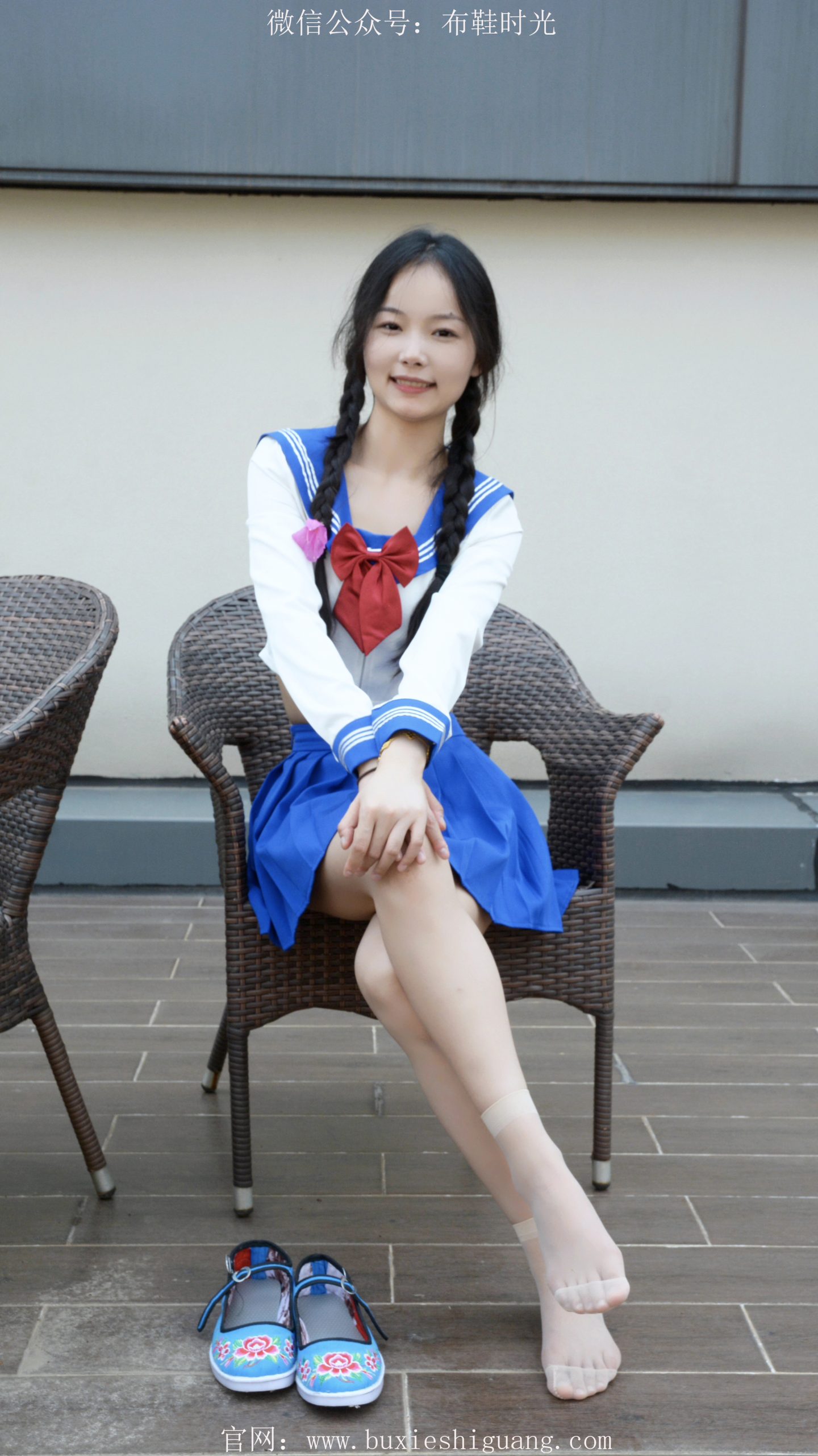 215/芸芸~【娇憨模样】双辫轻垂，少女娇憨模样尽显。