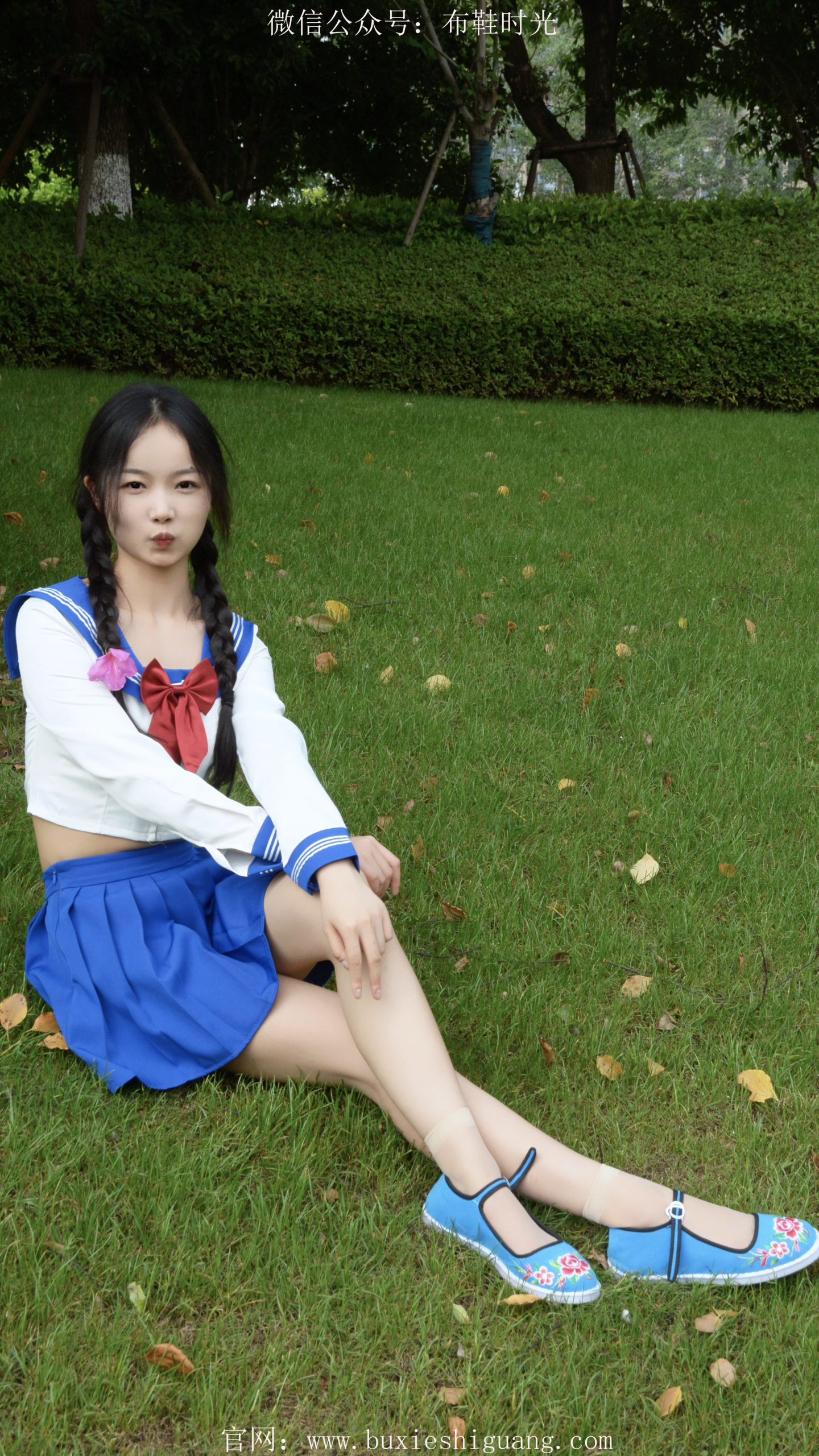 215/芸芸~【娇憨模样】双辫轻垂，少女娇憨模样尽显。